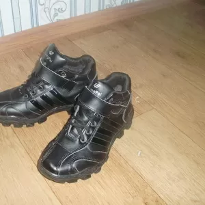 Новая мужская обувь. Кроссовки зимние кожаные размер 40-42